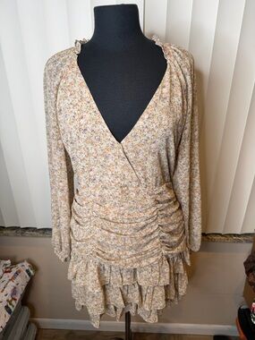 Sweet Lemon Floral Neutral Beige V-Neck Ruffled Dress Size Large